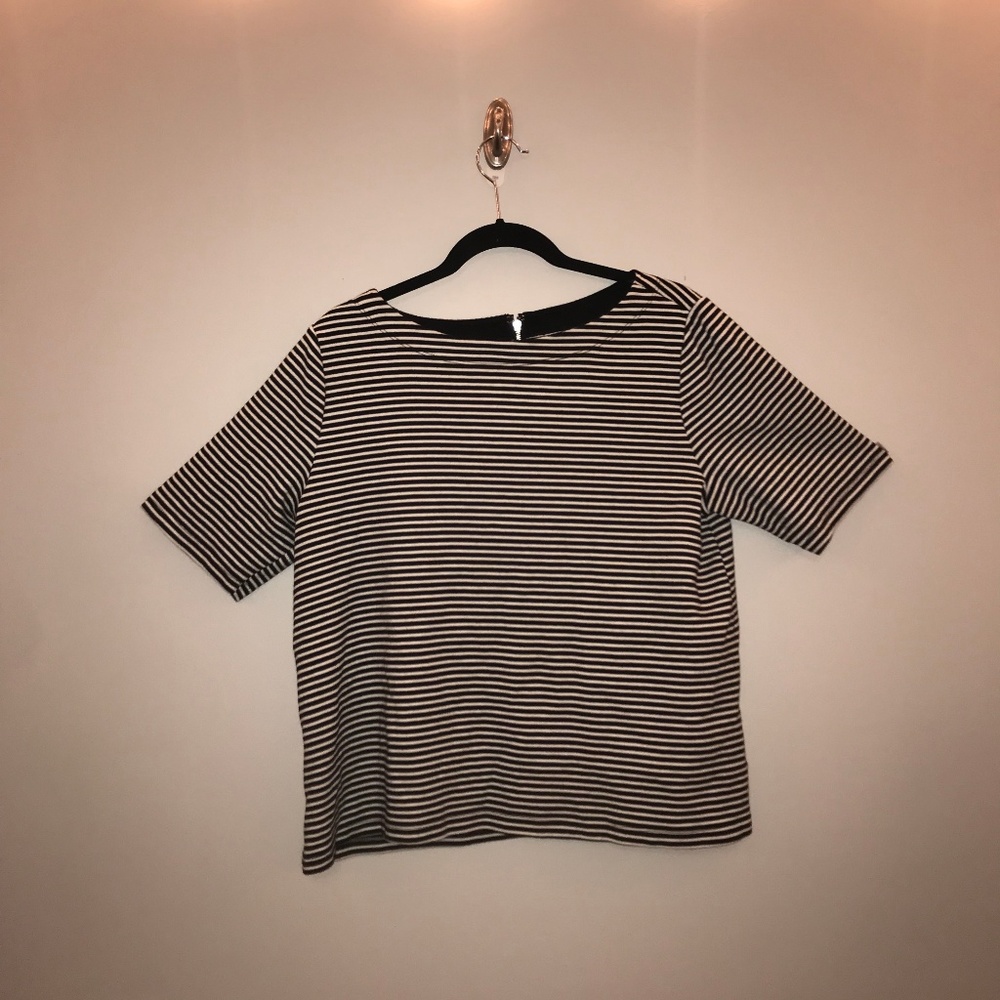 *NEW* Stretchy Striped GAP Zip Back T-Shirt